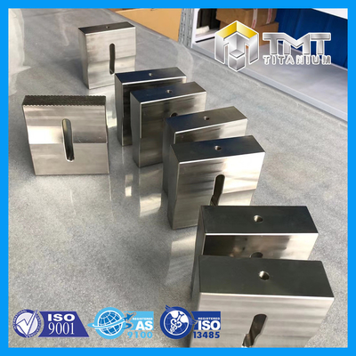 Phụ tùng máy titan của TMT